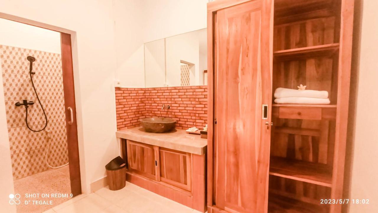 Séjour chez l'habitant D' Tegal House *